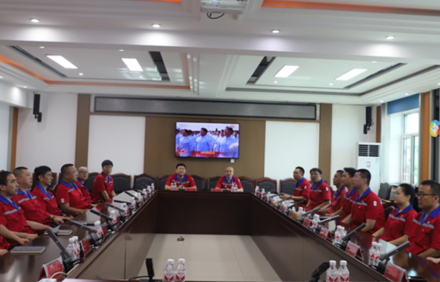 傳承紅色基因 凝聚奮進力量|  寶泰隆集中觀看中國抗日戰爭暨世界反法西斯戰爭勝利 80 周年大會